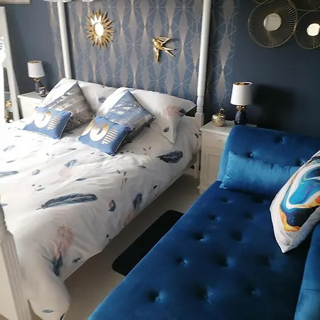 Chez Fabiola Et Alain Homestay Signy-le-Petit
